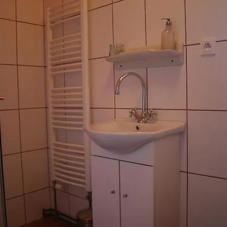 Apartman Hamry 422 شقة